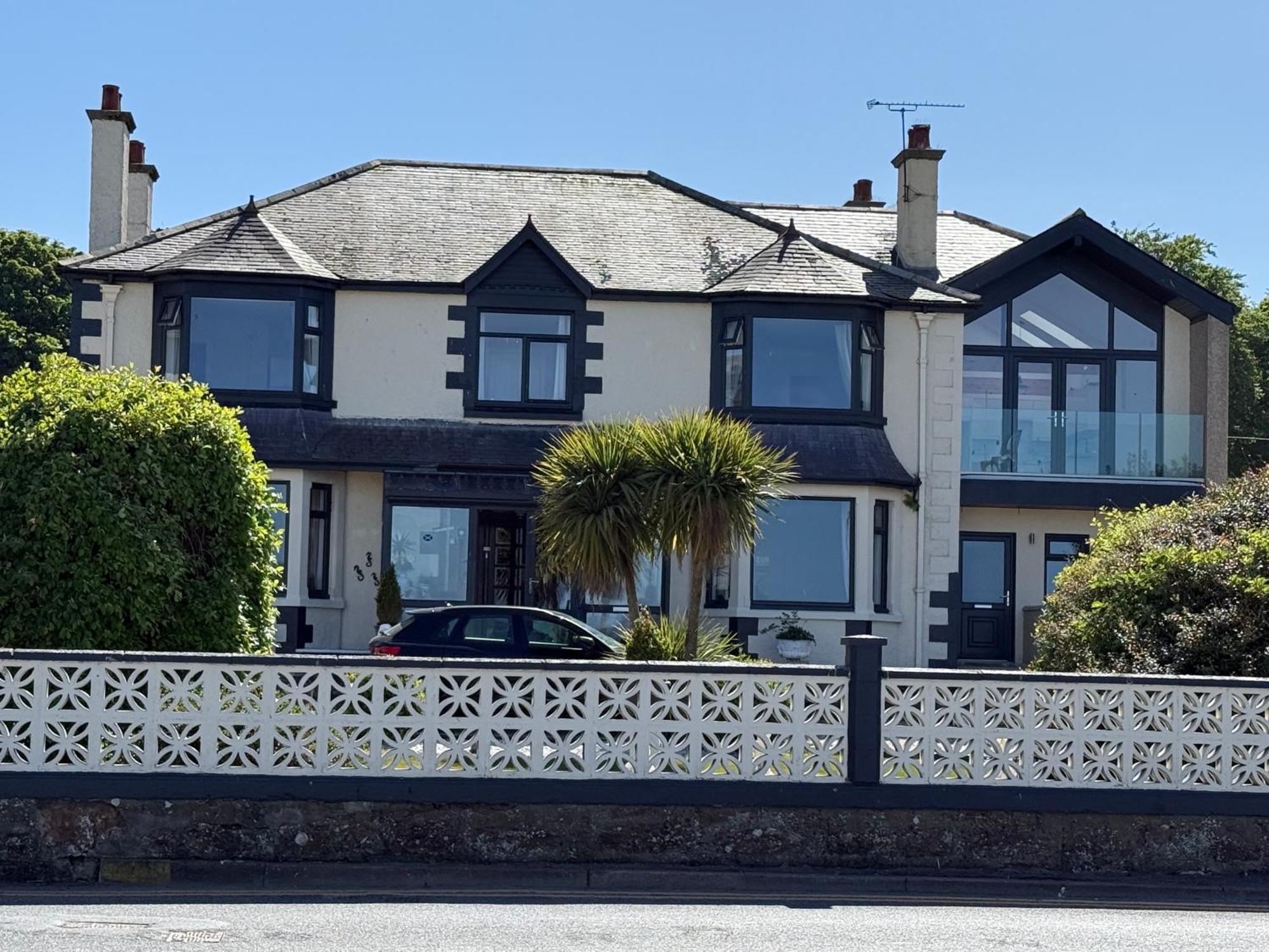 Guest house 